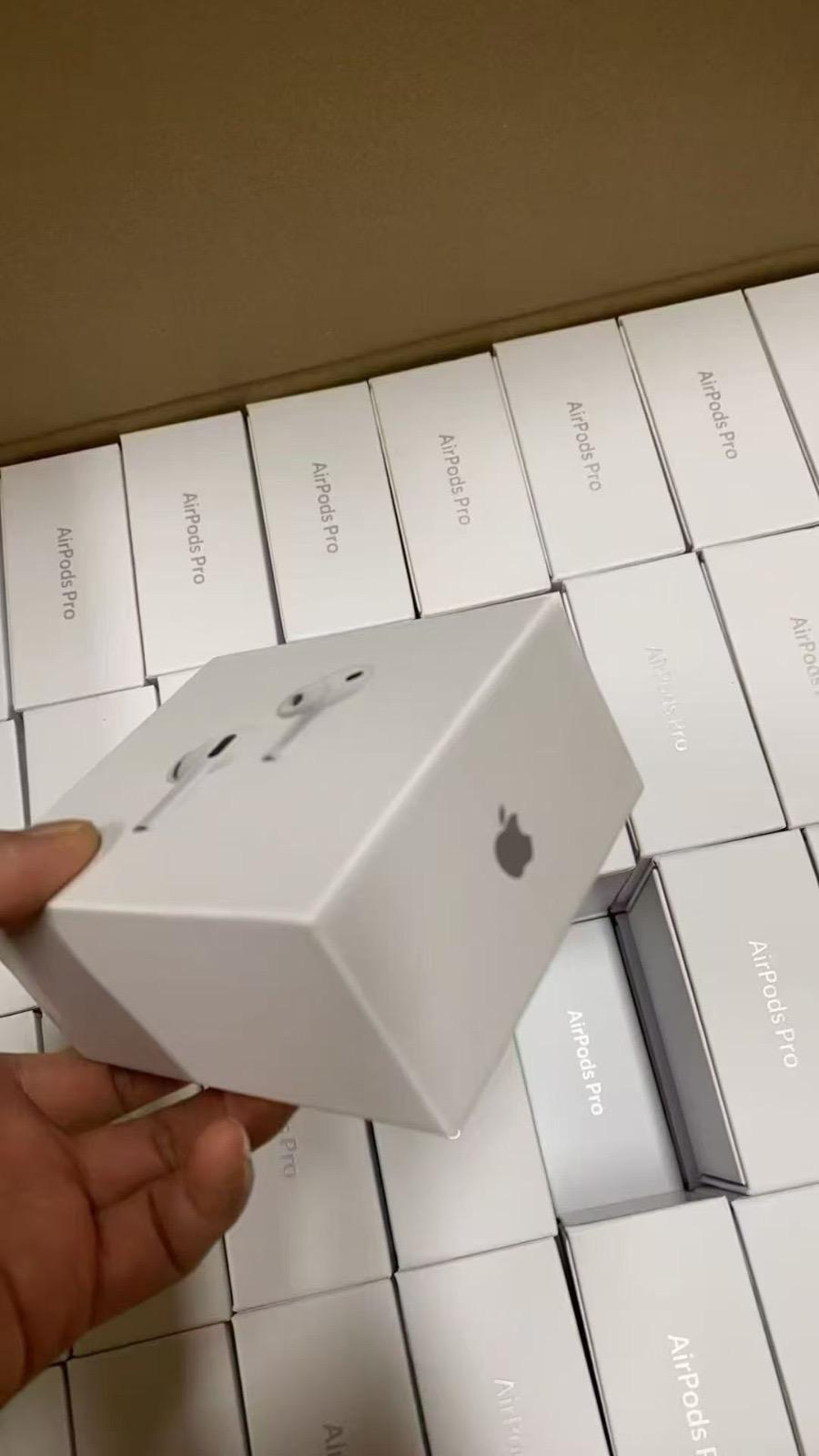 Apple AirPods Pro 3 — Premium Sound, Absolute Freedom